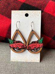 Wood Dangle Truck with Tree Dangle